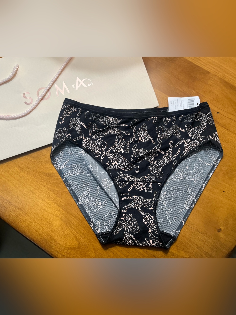 Soma Vanishing Edge Hipster Panty Black with Pink Cheetah Print